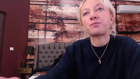 Snapshot of natalie_bitton chatting on January 2026 11:58:02 AM Natalie online show from January 2026 11:58:02 AM