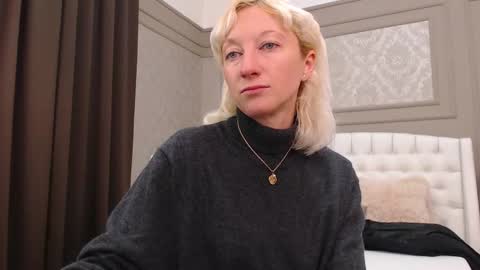 Snapshot of natalie_bitton chatting on February 2026 08:09:01 AM Natalie online show from February 2026 08:09:01 AM