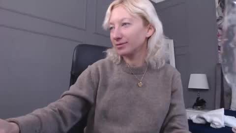 Snapshot of natalie_bitton chatting on February 2026 09:17:01 AM Natalie online show from February 2026 09:17:01 AM