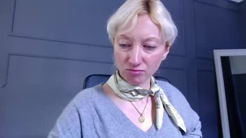 Snapshot of natalie_bitton chatting on February 2026 06:26:01 AM Natalie online show from February 2026 06:26:01 AM