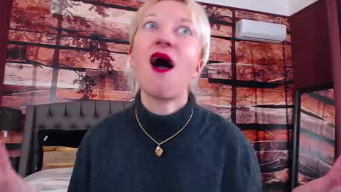 Snapshot of natalie_bitton chatting on March 2026 06:03:01 AM Natalie online show from March 2026 06:03:01 AM