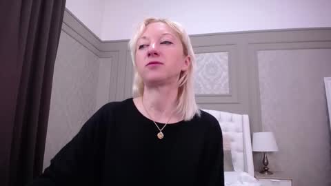 Snapshot of natalie_bitton chatting on March 2026 05:21:02 AM Natalie online show from March 2026 05:21:02 AM