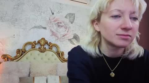 Snapshot of natalie_bitton chatting on March 2026 05:44:02 AM Natalie online show from March 2026 05:44:02 AM