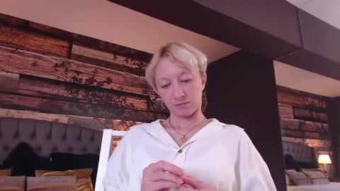Natalie online show from May 2026 02:45:01 PM