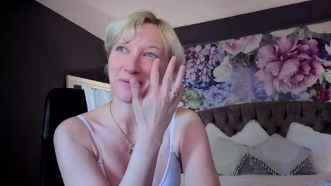 Natalie online show from May 2026 06:21:03 AM