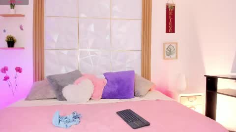       online show from April 2026 08:55:01 PM