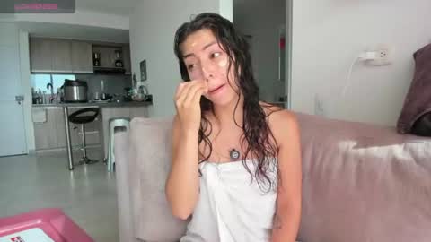 Snapshot of natalie_jaensen chatting on June 2026 01:19:02 PM online show from June 2026 01:19:02 PM