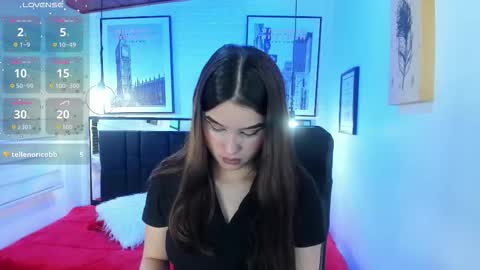 natalie  online show from September 2025 07:47:01 PM