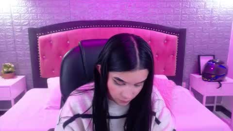 natalie  online show from January 2026 02:48:02 AM