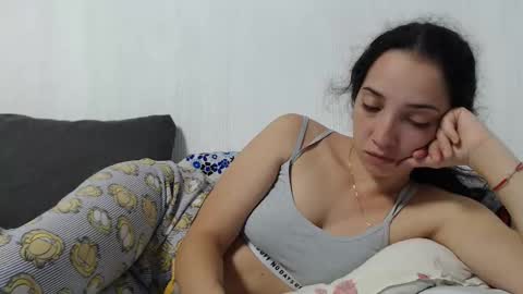 Miia online show from September 2025 01:00:01 AM