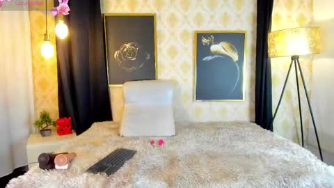 NATALIE online show from May 2026 12:44:02 PM