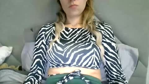 Natali online show from September 2025 02:06:01 PM