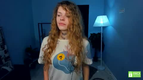 Natalie online show from November 2025 05:18:02 AM