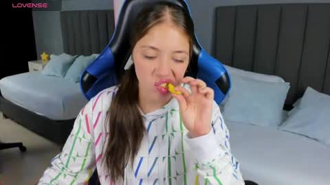 Nataly online show from January 2025 12:15:01 PM