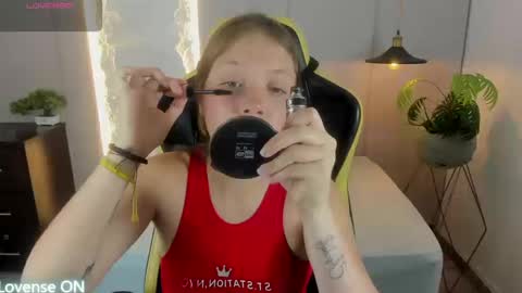 Nataly online show from September 2025 07:57:01 PM