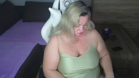 Snapshot of natascha1202 chatting on December 2024 08:15:01 PM Natalli online show from December 2024 08:15:01 PM