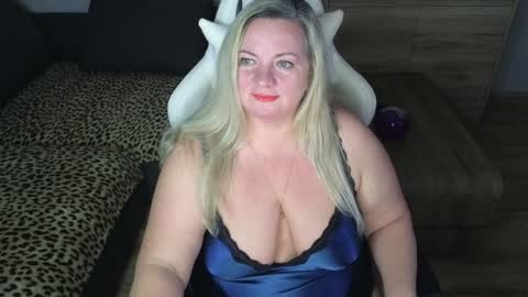 Snapshot of natascha1202 chatting on January 2025 10:17:01 PM Natalli online show from January 2025 10:17:01 PM