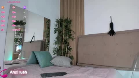 Natasha Sccott online show from February 2025 07:59:02 PM