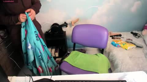 Natasha Bernett online show from November 2025 04:06:01 PM