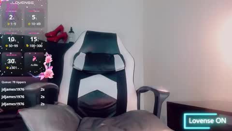 Snapshot of natasha_clifford chatting on January 2026 07:27:01 PM natasha_clifford online show from January 2026 07:27:01 PM