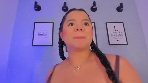 Snapshot of natasha_harpper chatting on May 2026 11:42:02 AM Natasha online show from May 2026 11:42:02 AM