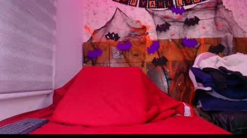 Natasha online show from October 2025 07:14:02 PM