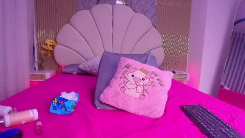 Natasha online show from May 2026 07:20:01 PM