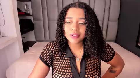 N A T A S H A online show from November 2025 09:00:02 PM