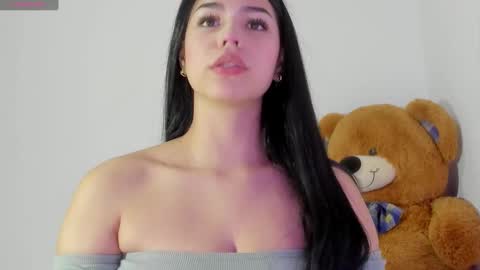 Snapshot of natasha_su chatting on December 2024 09:59:02 PM Natalia online show from December 2024 09:59:02 PM