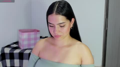 Snapshot of natasha_su chatting on January 2025 03:09:01 AM Natalia online show from January 2025 03:09:01 AM