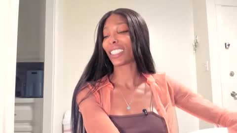 Snapshot of natassiadreamsxxx chatting on February 2026 02:15:02 AM Natassia Dreams online show from February 2026 02:15:02 AM