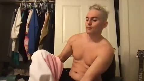 natetheexplorer online show from November 2025 05:42:01 AM