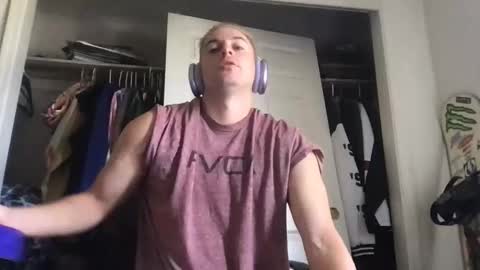 natetheexplorer online show from May 2026 05:19:02 PM