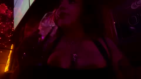 nathalia online show from October 2025 03:59:02 AM