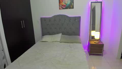 Snapshot of natha_rosse chatting on November 2025 02:04:02 AM Nathalia Take surprises in our chat. 25tkns for a hot pic. Follow me. online show from November 2025 02:04:02 AM