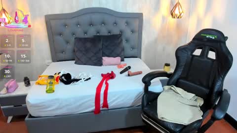 N A T H A L I A online show from February 2025 08:00:02 PM