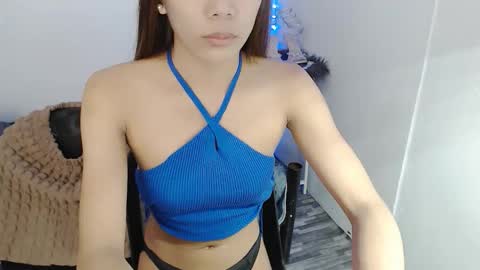 Snapshot of nathalie_cumming chatting on November 2025 05:28:02 PM Thalie online show from November 2025 05:28:02 PM