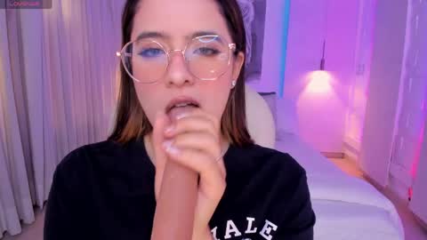 NATHALIE online show from April 2026 12:29:02 PM