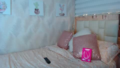Nathalie Rose online show from May 2026 09:24:01 AM