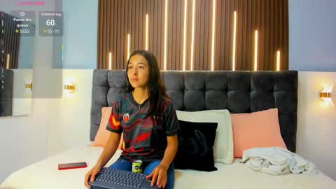 ... Nathaly ... online show from October 2025 03:07:02 AM