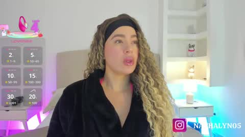 NATHALY  online show from September 2025 10:37:02 AM