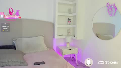 NATHALY  online show from September 2025 10:39:02 AM