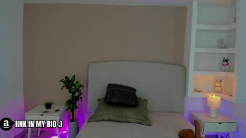 NATHALY  online show from June 2026 10:42:02 AM