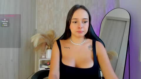 nathalyxx_ online show from June 2026 12:02:01 PM