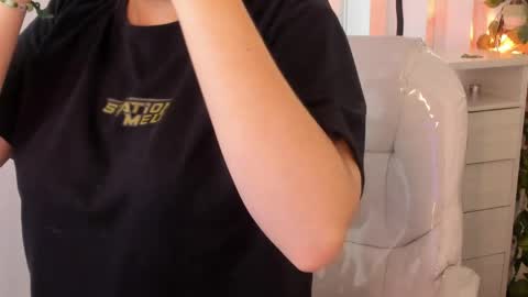 nathalyy_ds online show from May 2026 06:49:02 PM