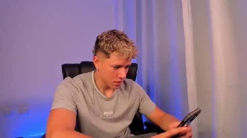 Nathan online show from October 2025 09:04:01 PM