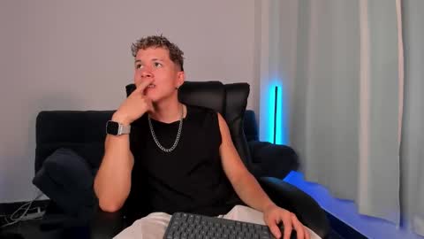 Nathan online show from October 2025 07:38:01 PM