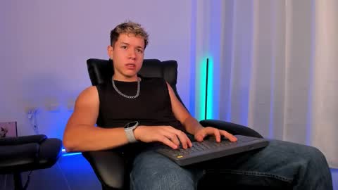 Nathan online show from November 2025 04:18:01 PM