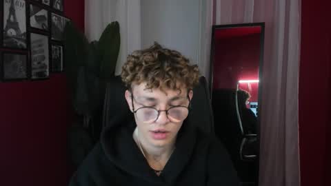 Snapshot of nathan_curl chatting on September 2025 02:41:01 PM Nathan online show from September 2025 02:41:01 PM