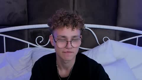 Snapshot of nathan_curl chatting on October 2025 03:53:01 PM Nathan online show from October 2025 03:53:01 PM